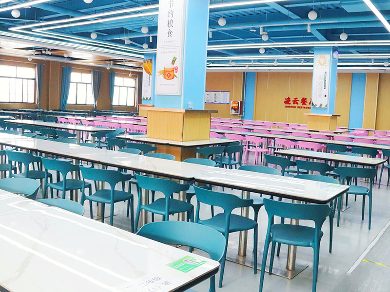 镇巴学生餐厅